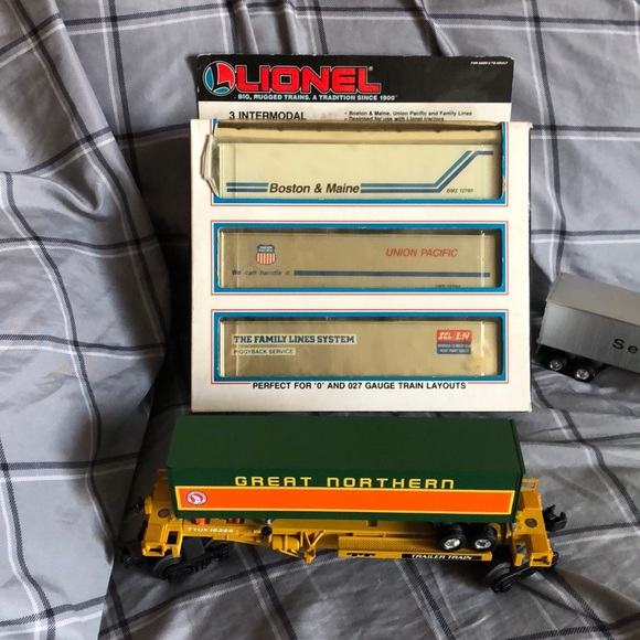 Lionel- tofc- with three (3) intermodal trailers - Picture 1 of 6